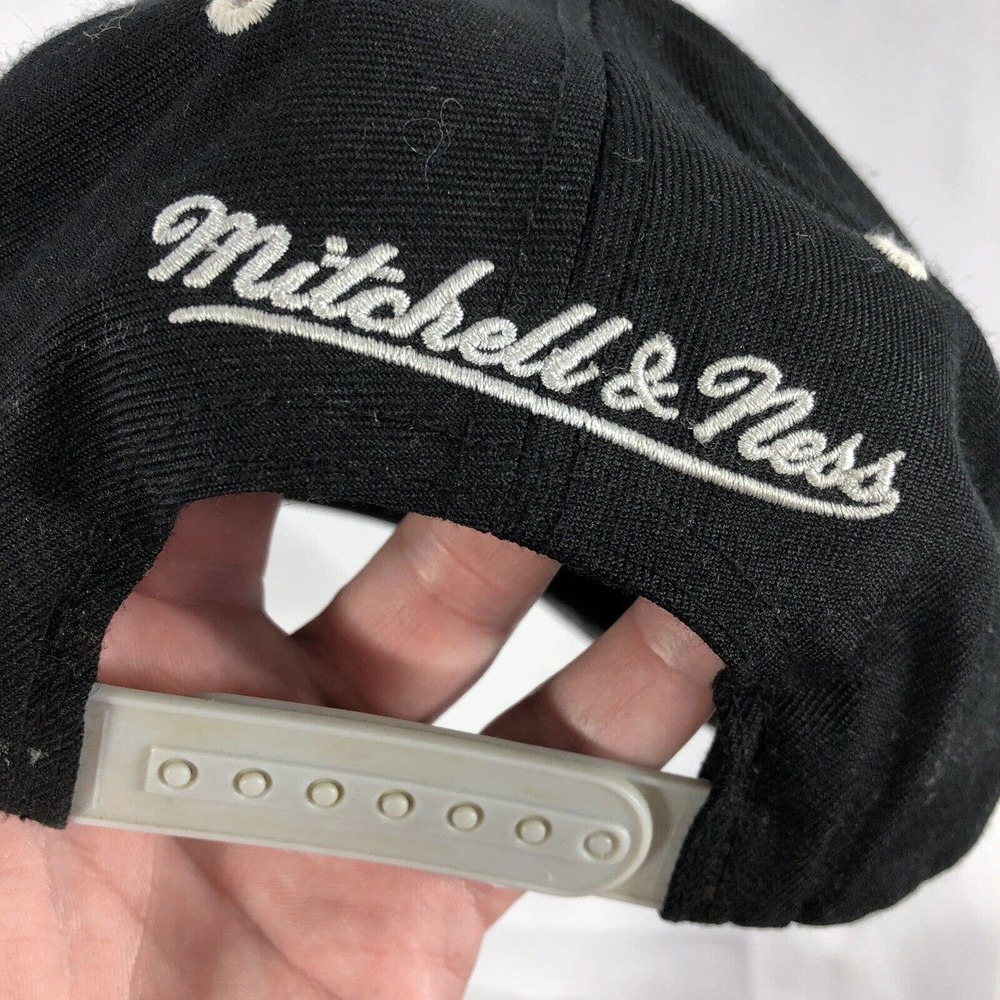 Mitchell & Ness San Antonio Spurs Snapback Hat Hardwood Classics Retro Cap OSFM - Picture 8 of 12